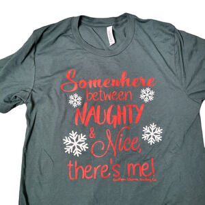 Southern Trading Co "Somewhere between naughty and nice there's me" T-shirt M